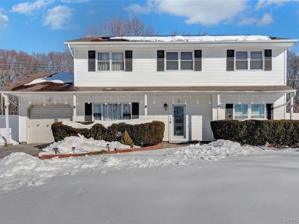 47 Bellwood Avenue, South Setauket, NY 11720