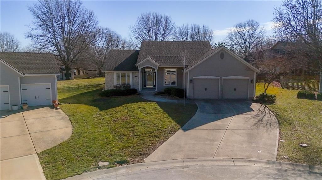 4240 SW Clipper Court, Lees Summit, MO 64082 Main Photo