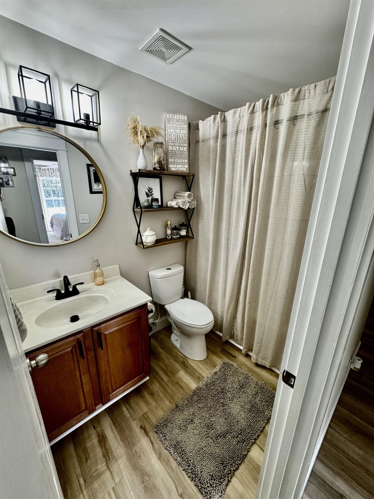 4918 Weatherwood Dr. Photo 13