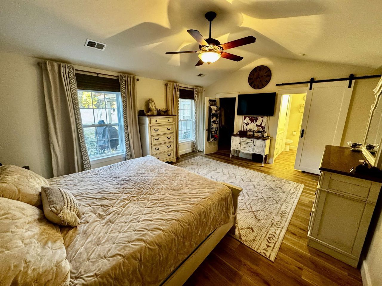 4918 Weatherwood Dr. Photo 16