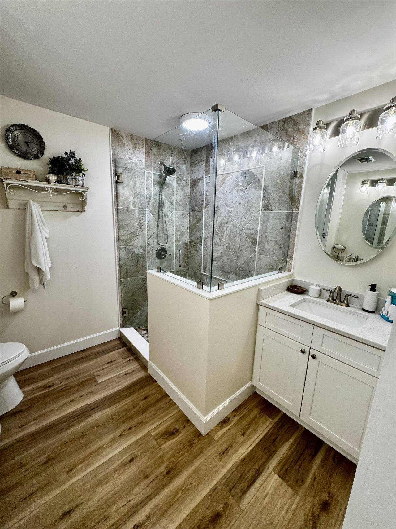 4918 Weatherwood Dr. Photo 18