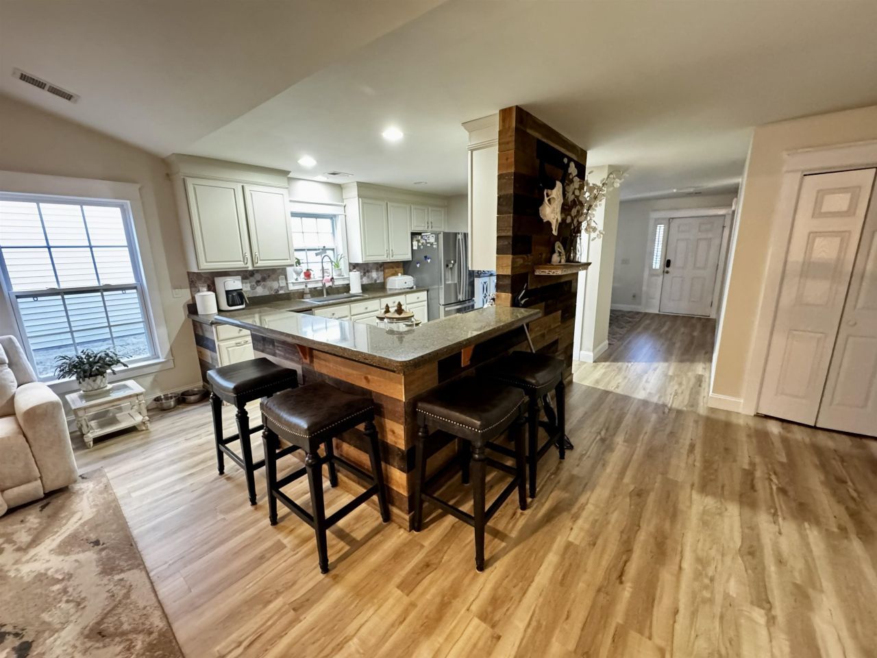 4918 Weatherwood Dr. Photo 6