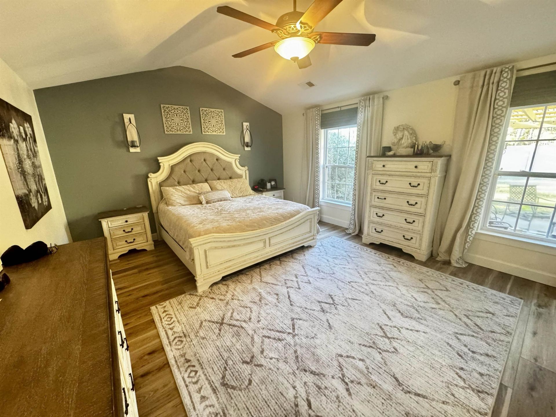 4918 Weatherwood Dr. Photo 9