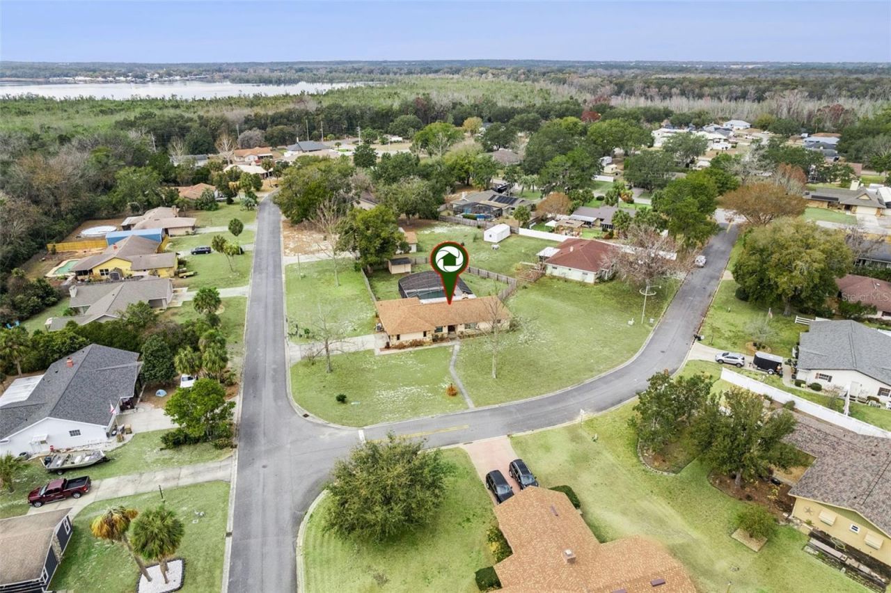 35025 Raintree Drive, Fruitland Park, FL 34731 Photo