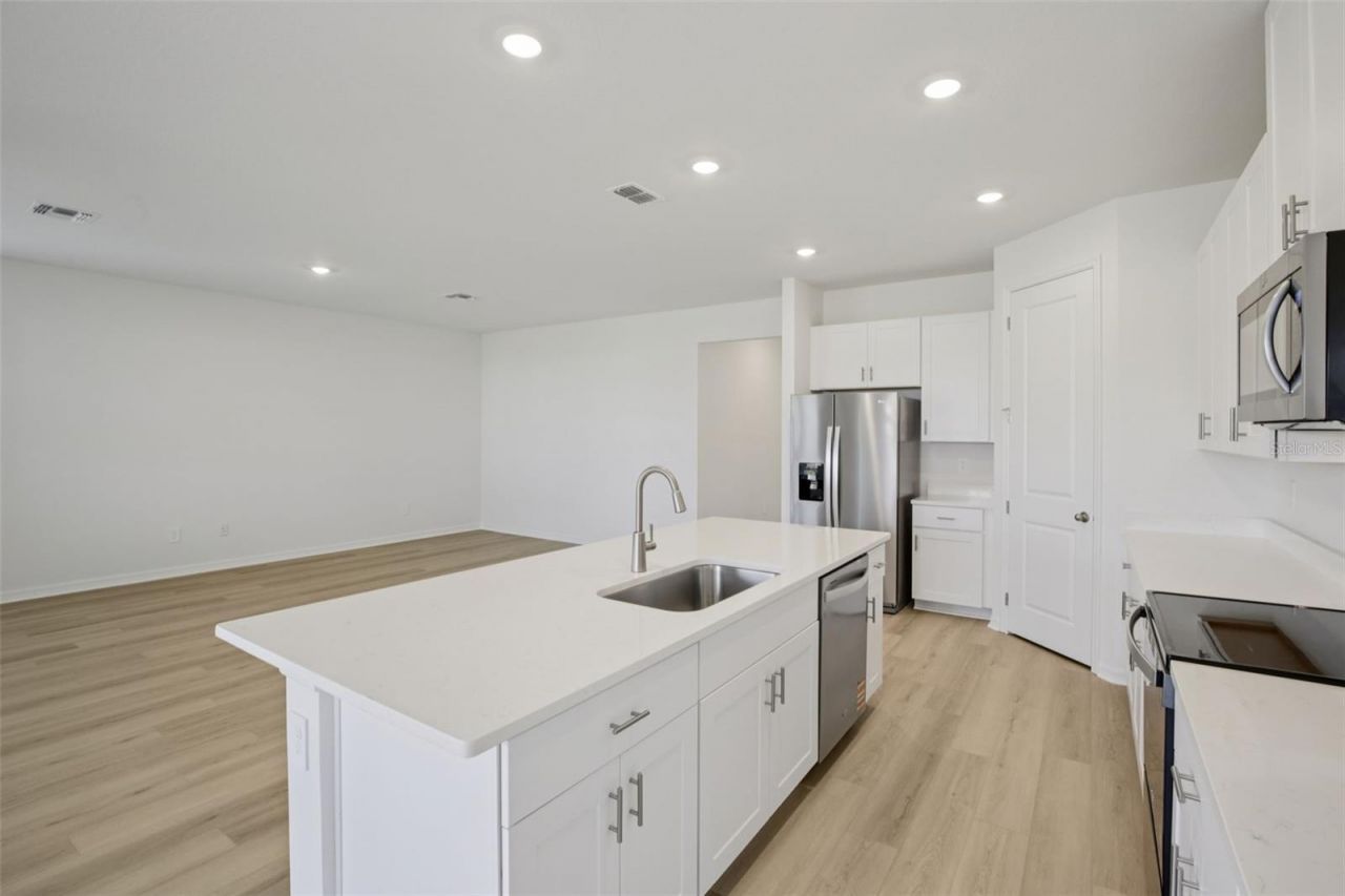 9012 Venetia Court, Palmetto, FL 34221 Photo