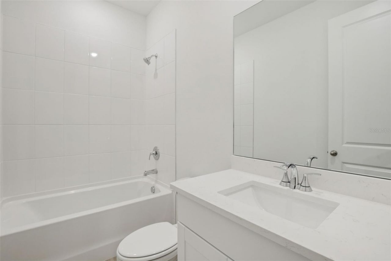 9012 Venetia Court, Palmetto, FL 34221 Photo