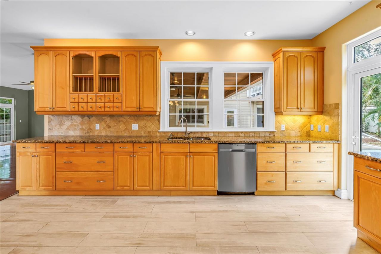 546 26th Avenue N, Saint Petersburg, FL 33704 Photo