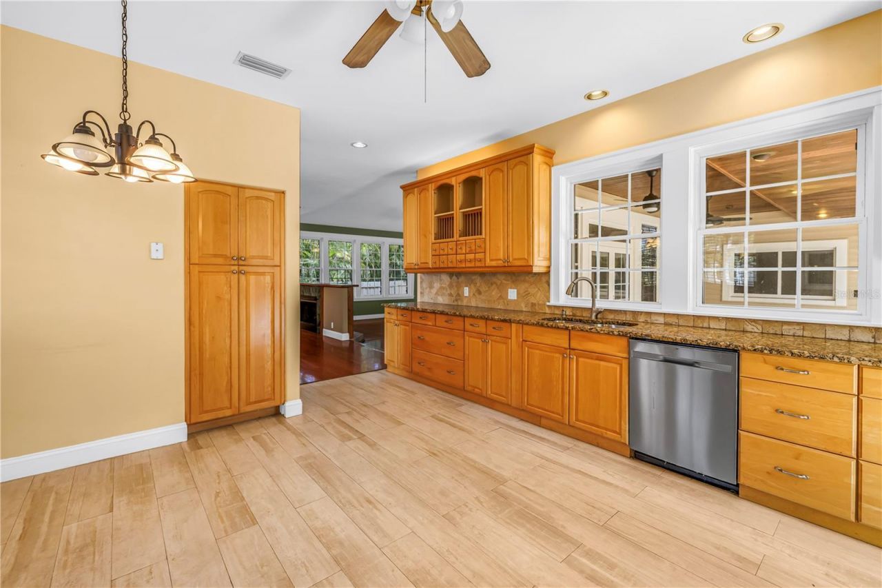 546 26th Avenue N, Saint Petersburg, FL 33704 Photo