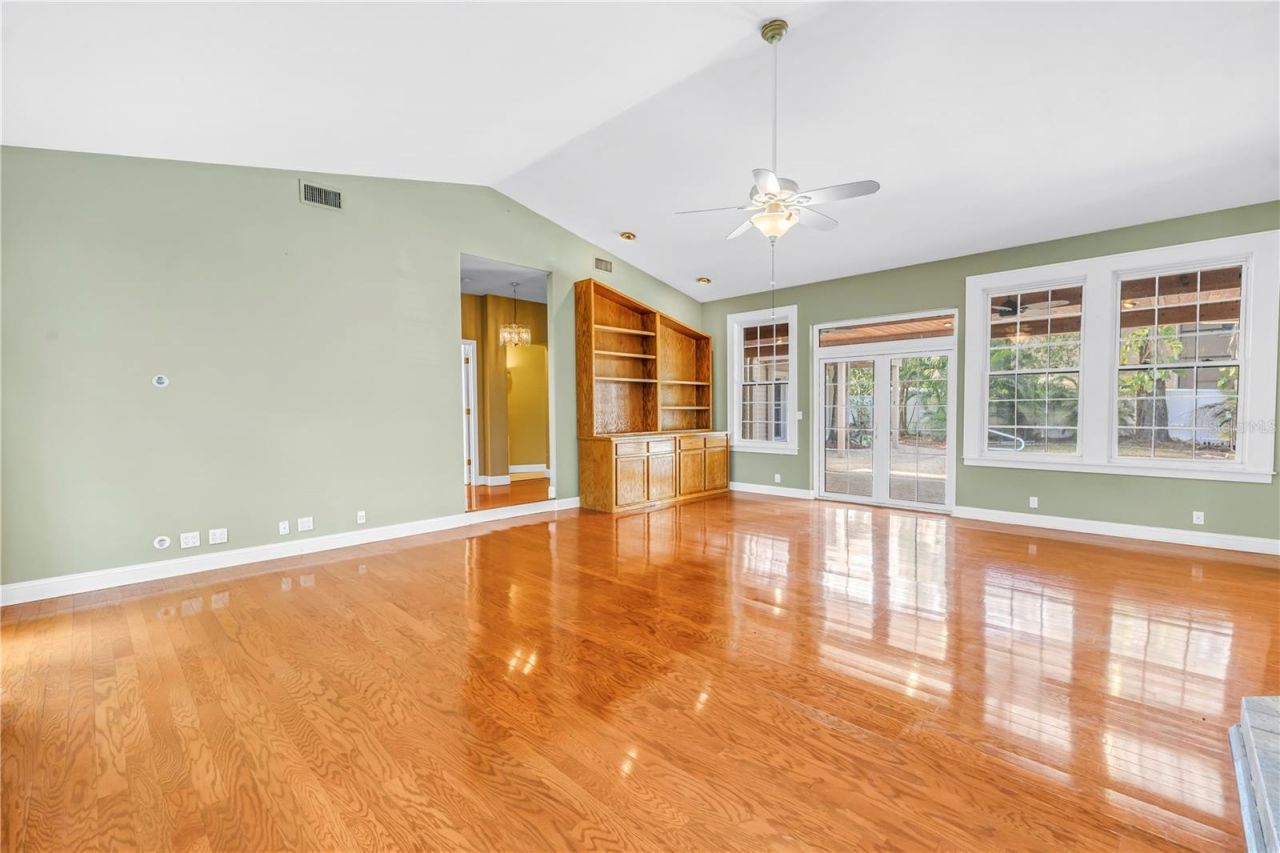 546 26th Avenue N, Saint Petersburg, FL 33704 Photo