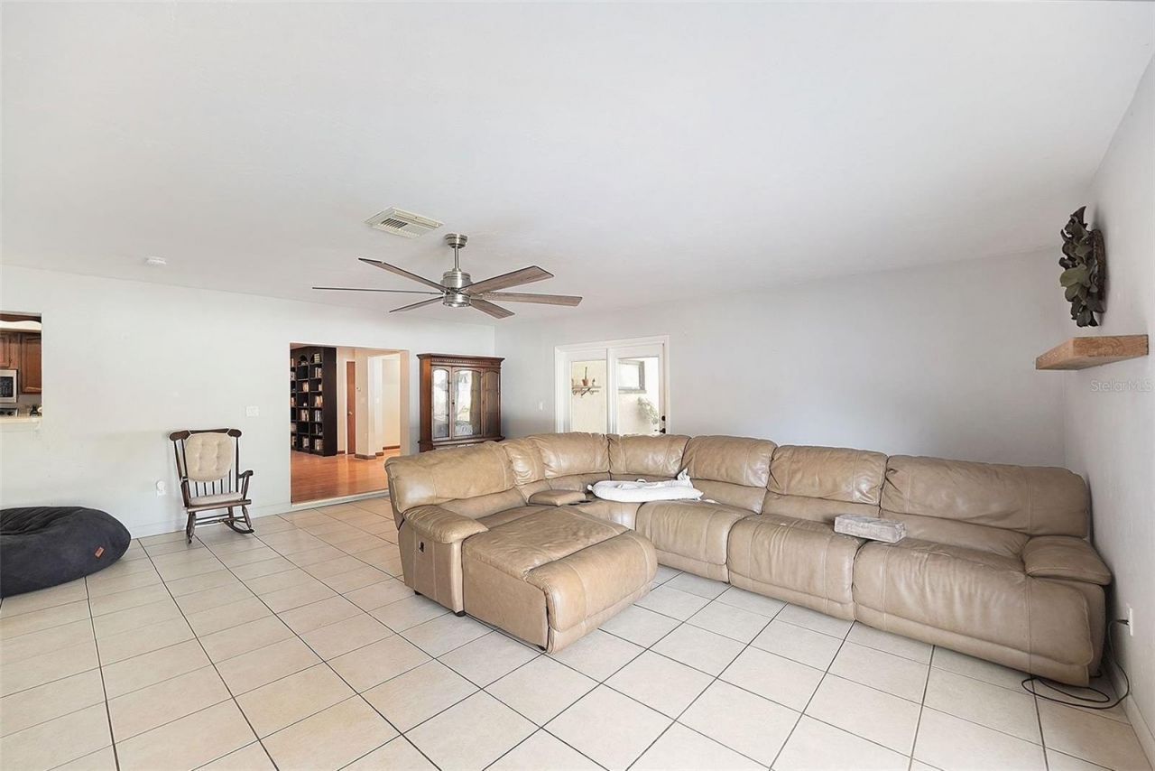 5967 102nd Avenue N, Pinellas Park, FL 33782 Photo
