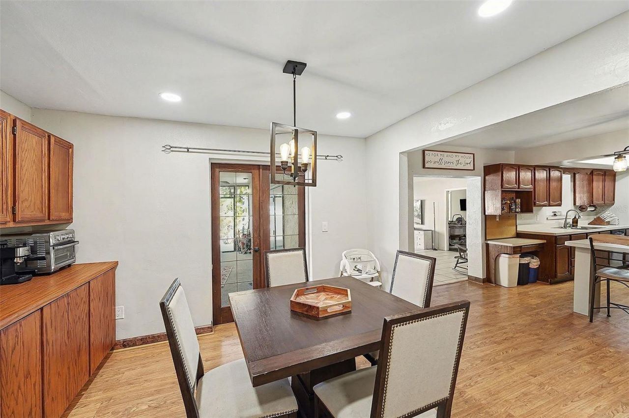 5967 102nd Avenue N, Pinellas Park, FL 33782 Photo