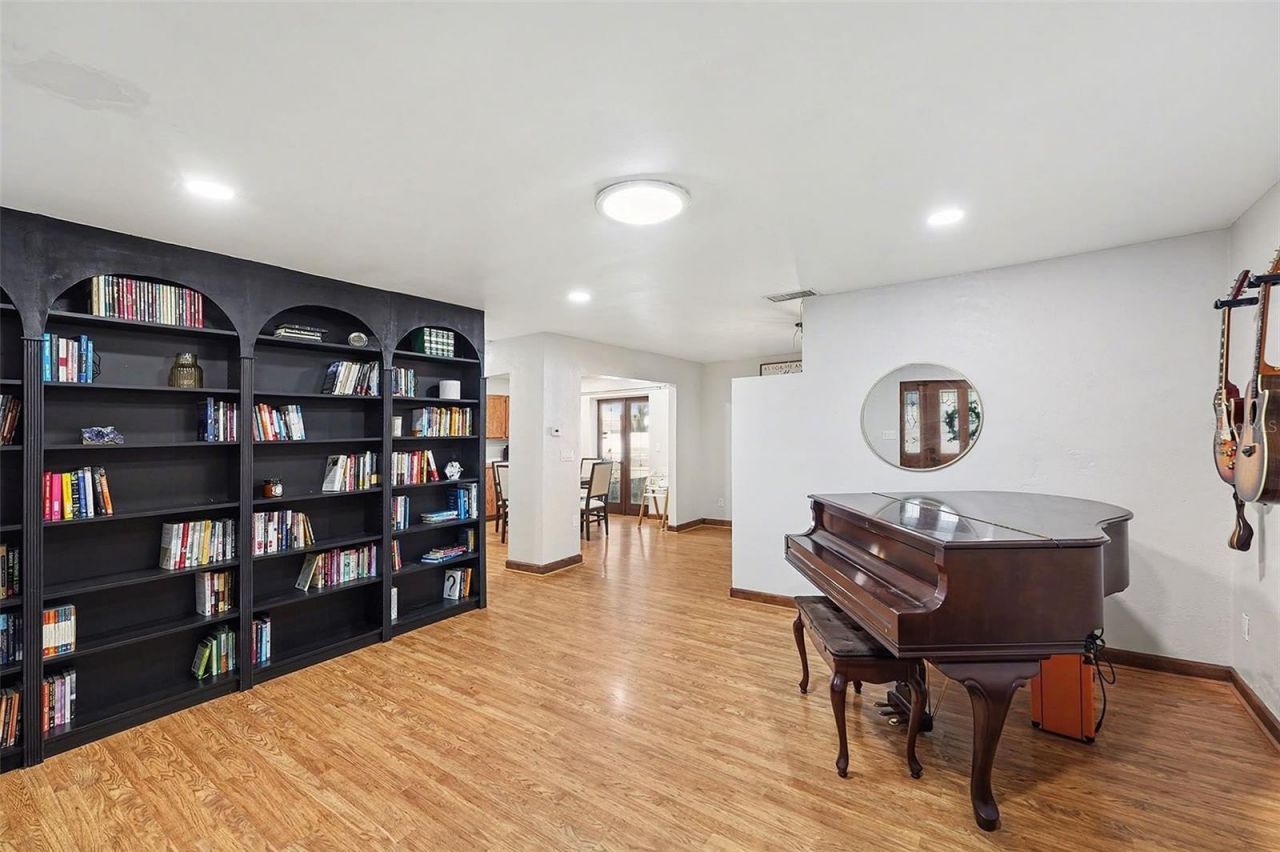 5967 102nd Avenue N, Pinellas Park, FL 33782 Photo