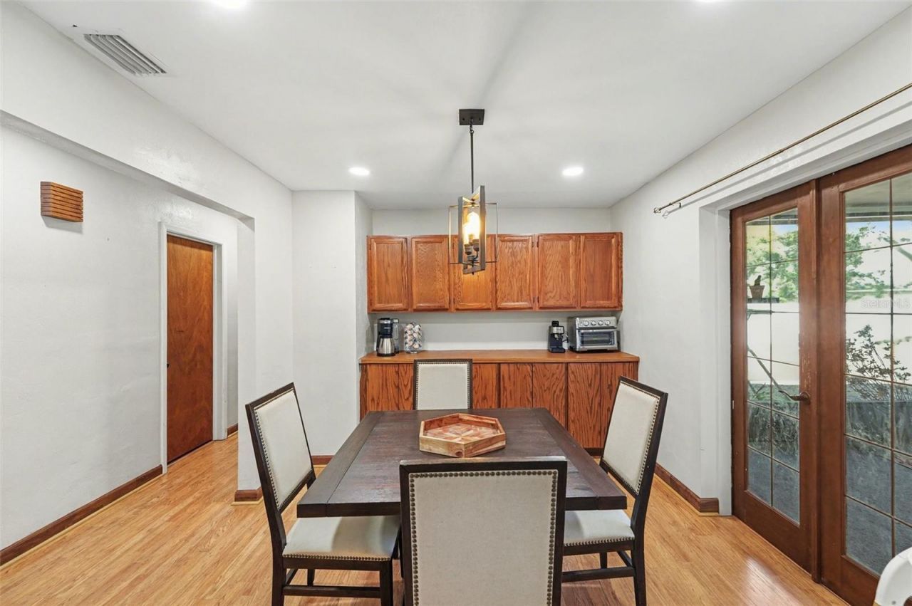 5967 102nd Avenue N, Pinellas Park, FL 33782 Photo