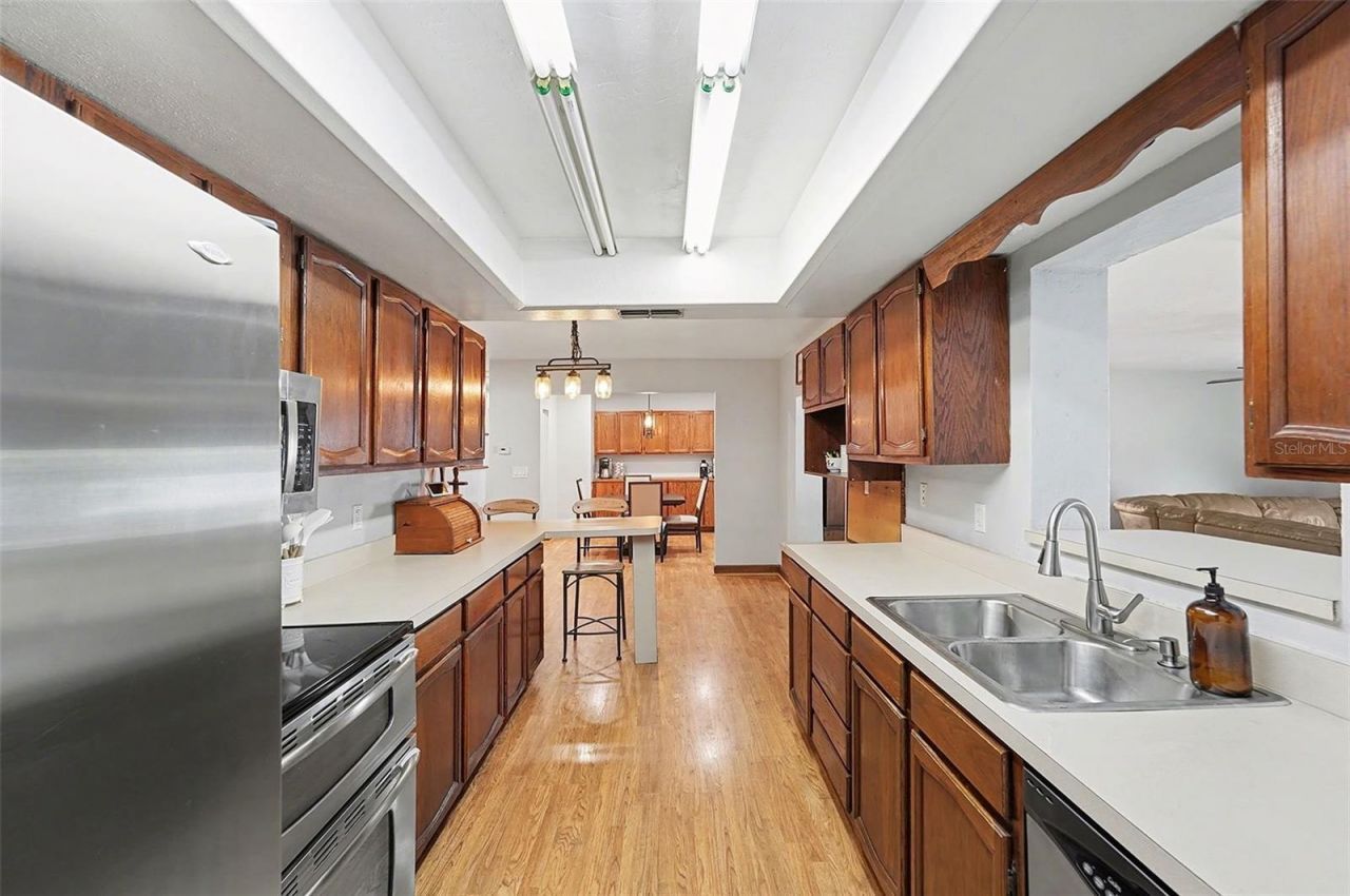 5967 102nd Avenue N, Pinellas Park, FL 33782 Photo