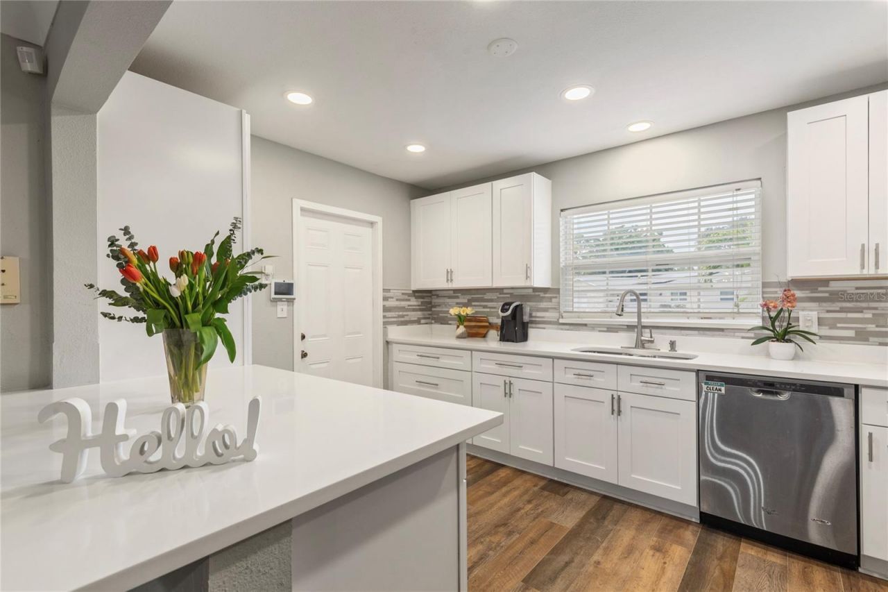 1832 69th Avenue S, Saint Petersburg, FL 33712 Photo