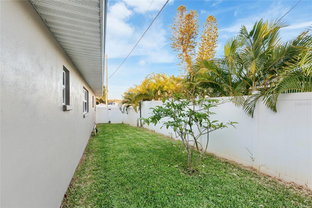 1832 69th Avenue S, Saint Petersburg, FL 33712 Photo