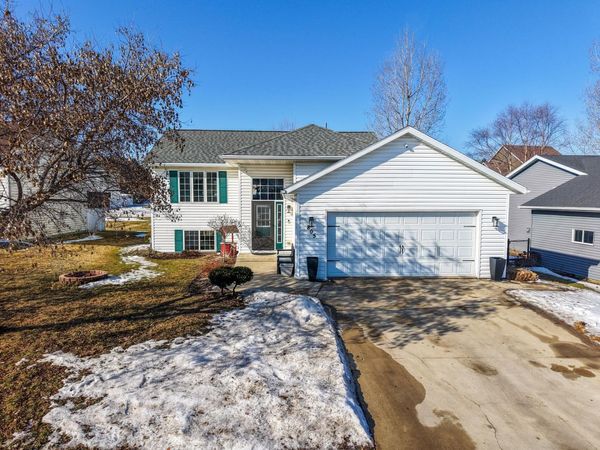 805 5th Avenue NW, Dodge Center, MN 55927
