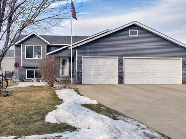 122 Dogwood Street NE, Lonsdale, MN 55046