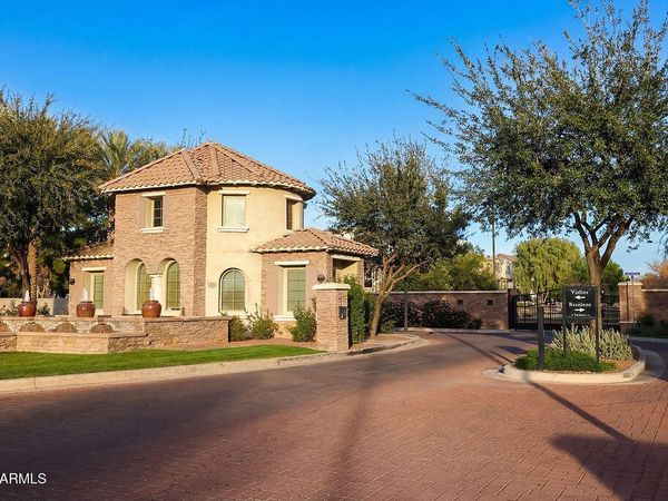 1711 E CHELSEA Lane, Gilbert, AZ 85295