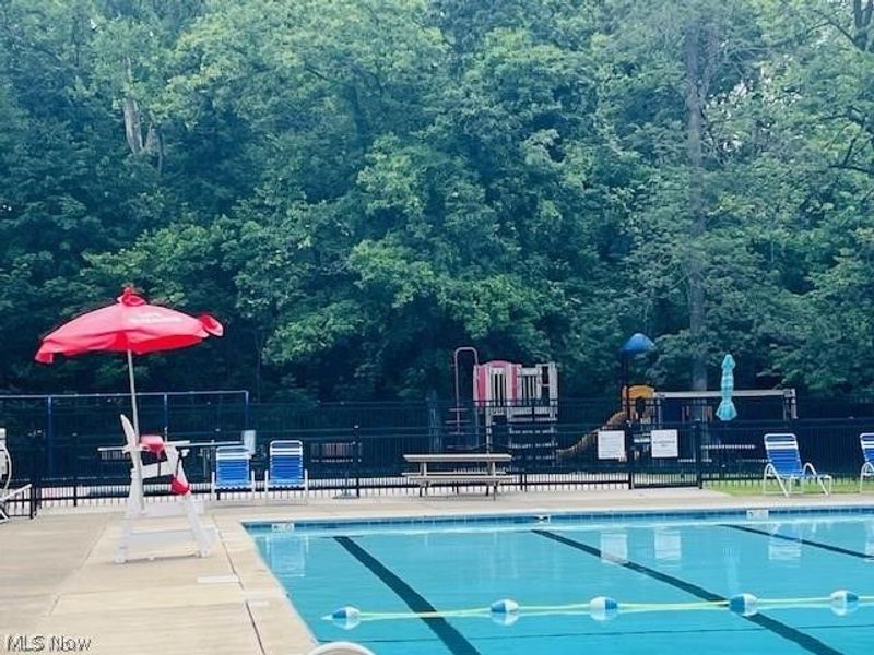 9552 Fernwood Drive, Olmsted Falls, OH 44138 Photo 20