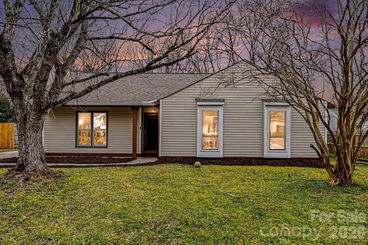 10915 Copper Field Drive, Pineville, NC 28134 Main Photo