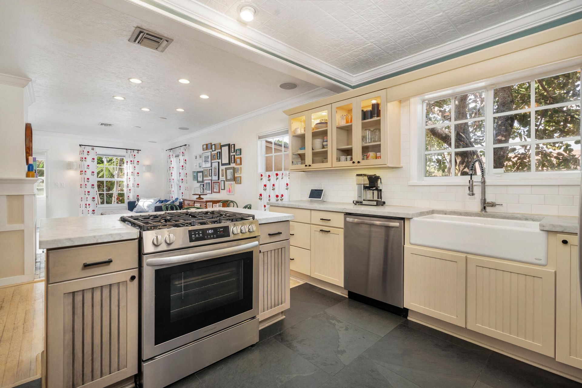 859 Sunset Road, West Palm Beach, FL 33401 Photo