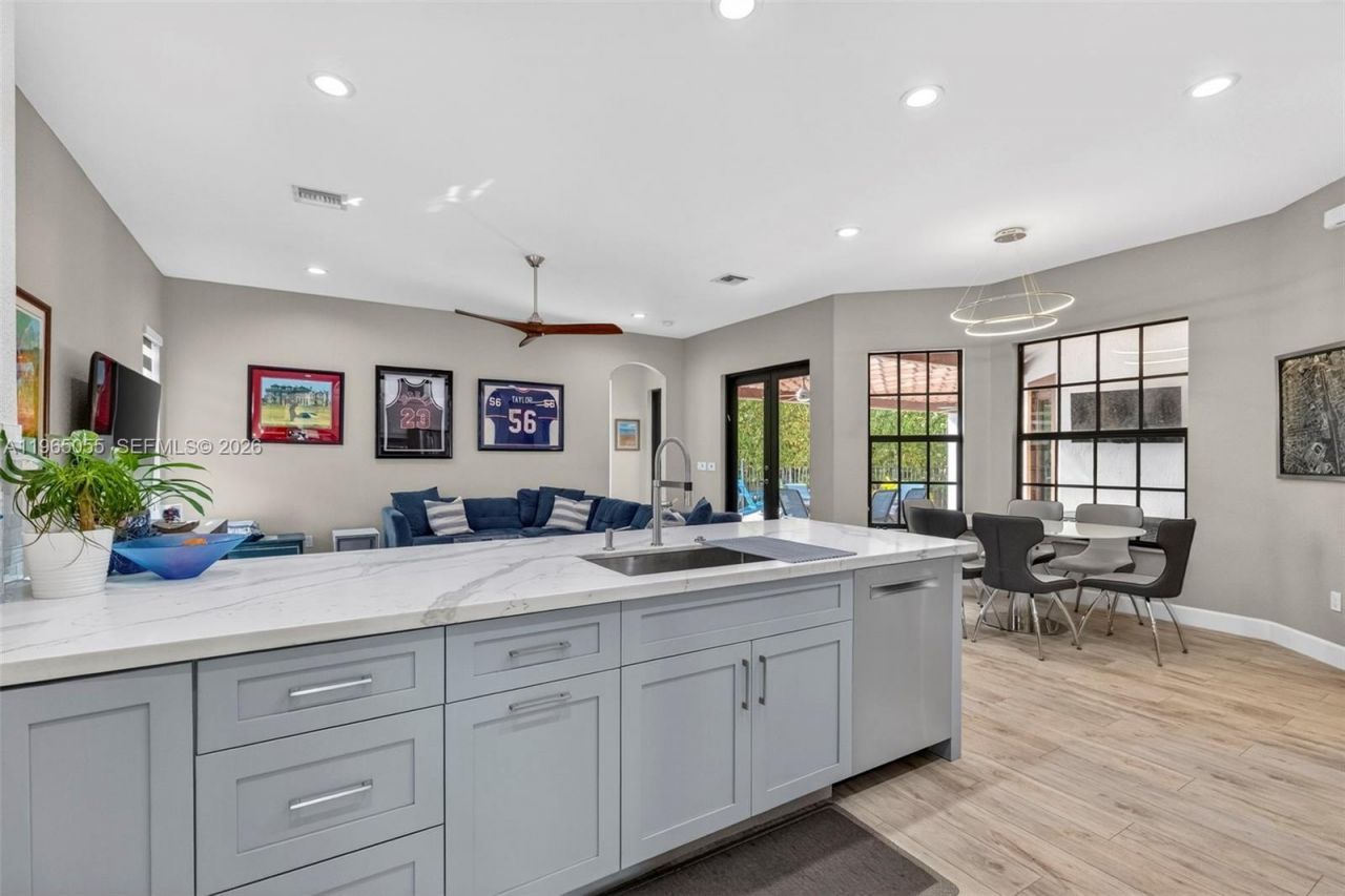 8782 NW 41st St, Cooper City, FL 33024 Photo