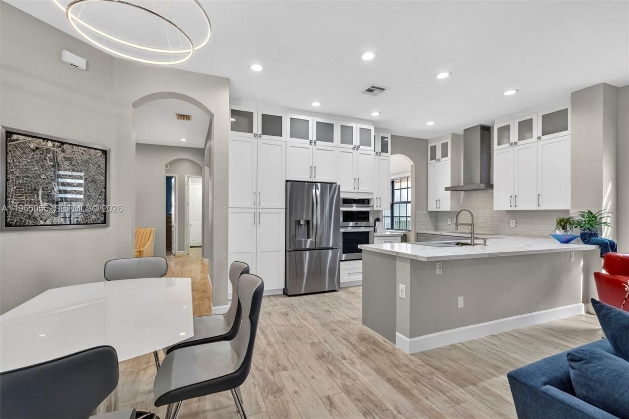 8782 NW 41st St, Cooper City, FL 33024 Photo