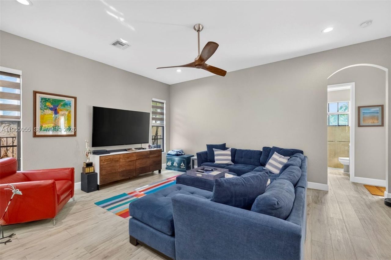 8782 NW 41st St, Cooper City, FL 33024 Photo