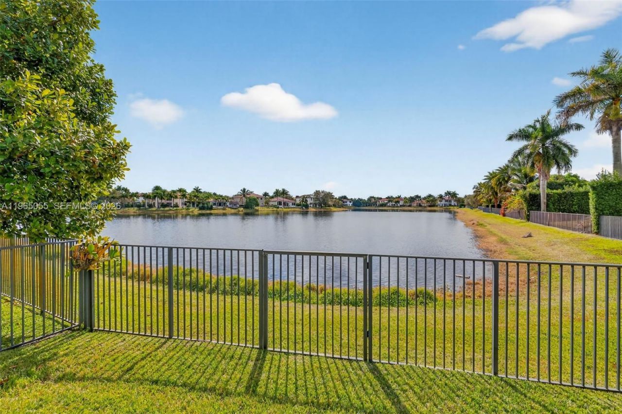 8782 NW 41st St, Cooper City, FL 33024 Photo