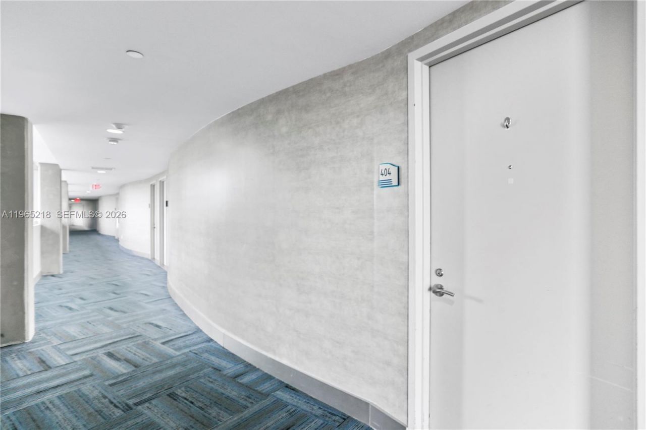 2950 NE 188th St , Unit 404, Aventura, FL 33180 Photo