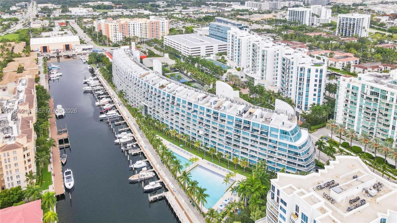 2950 NE 188th St , Unit 404, Aventura, FL 33180 Photo