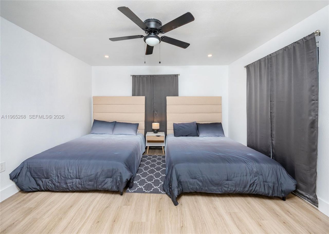 3321 NW 19th Ter , Unit B, Miami, FL 33125 Photo