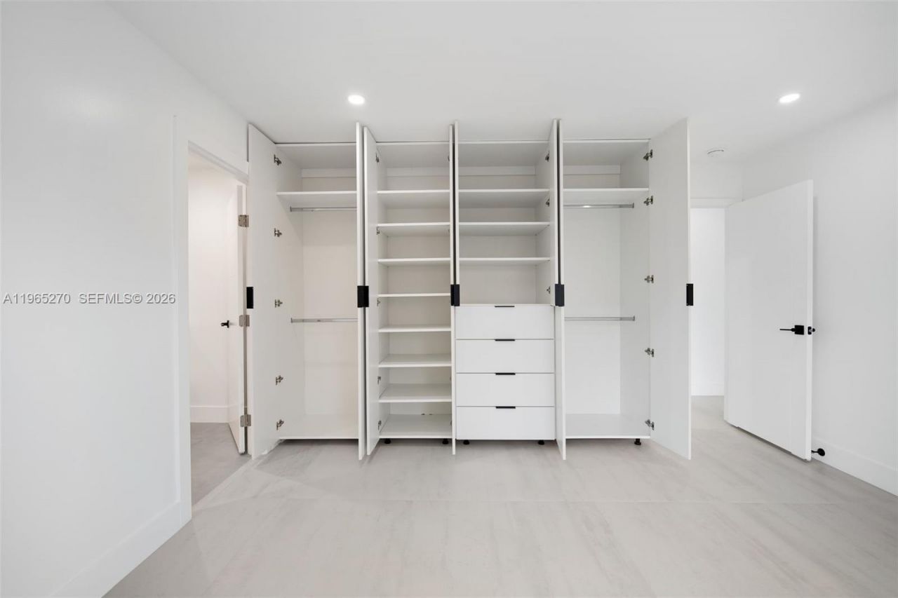 3668 SW 26th St, Miami, FL 33133 Photo