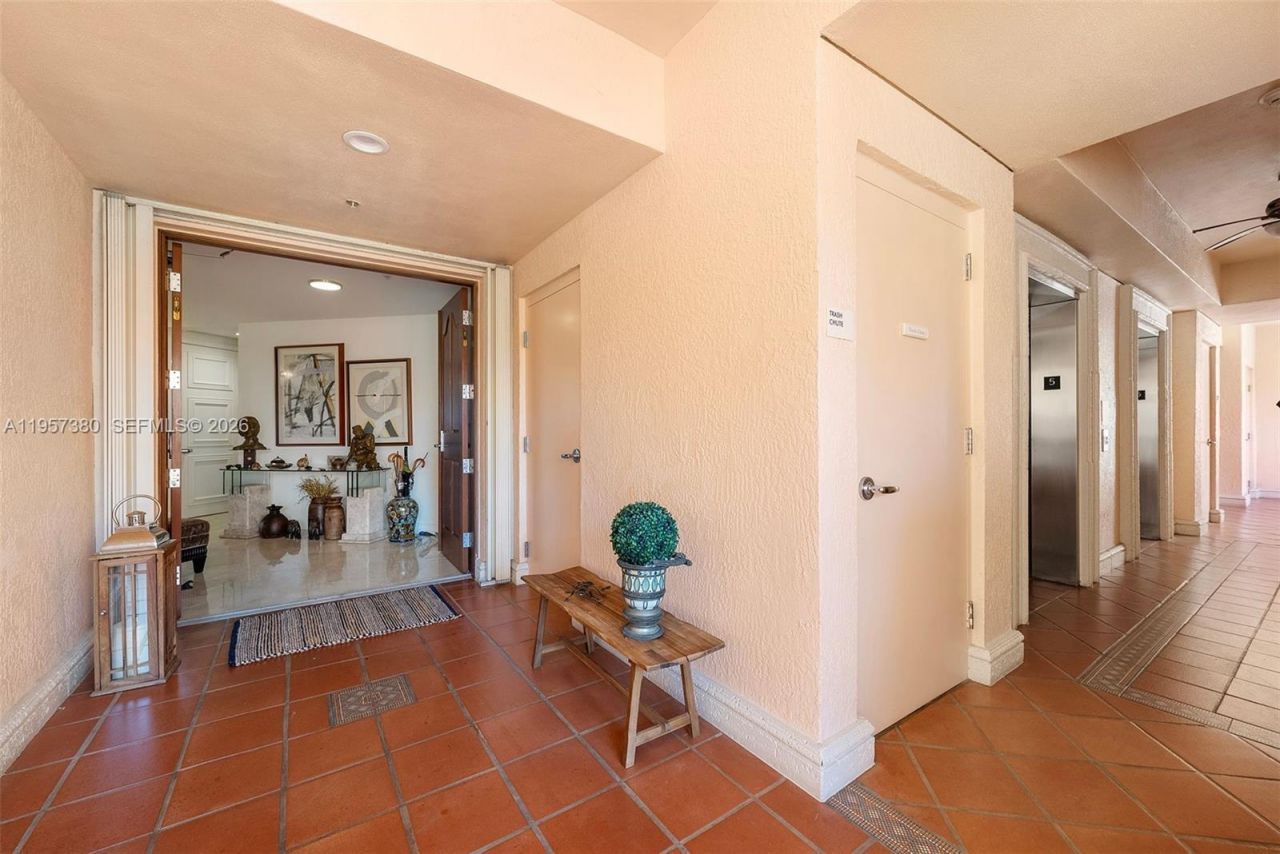 13633 Deering Bay Dr, Unit 256, Coral Gables, FL 33158 Photo