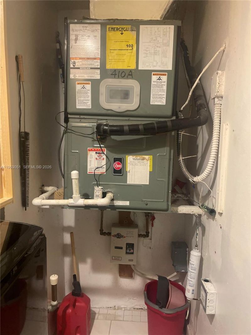 16475 Golf Club Rd, Unit 309, Weston, FL 33326 Photo