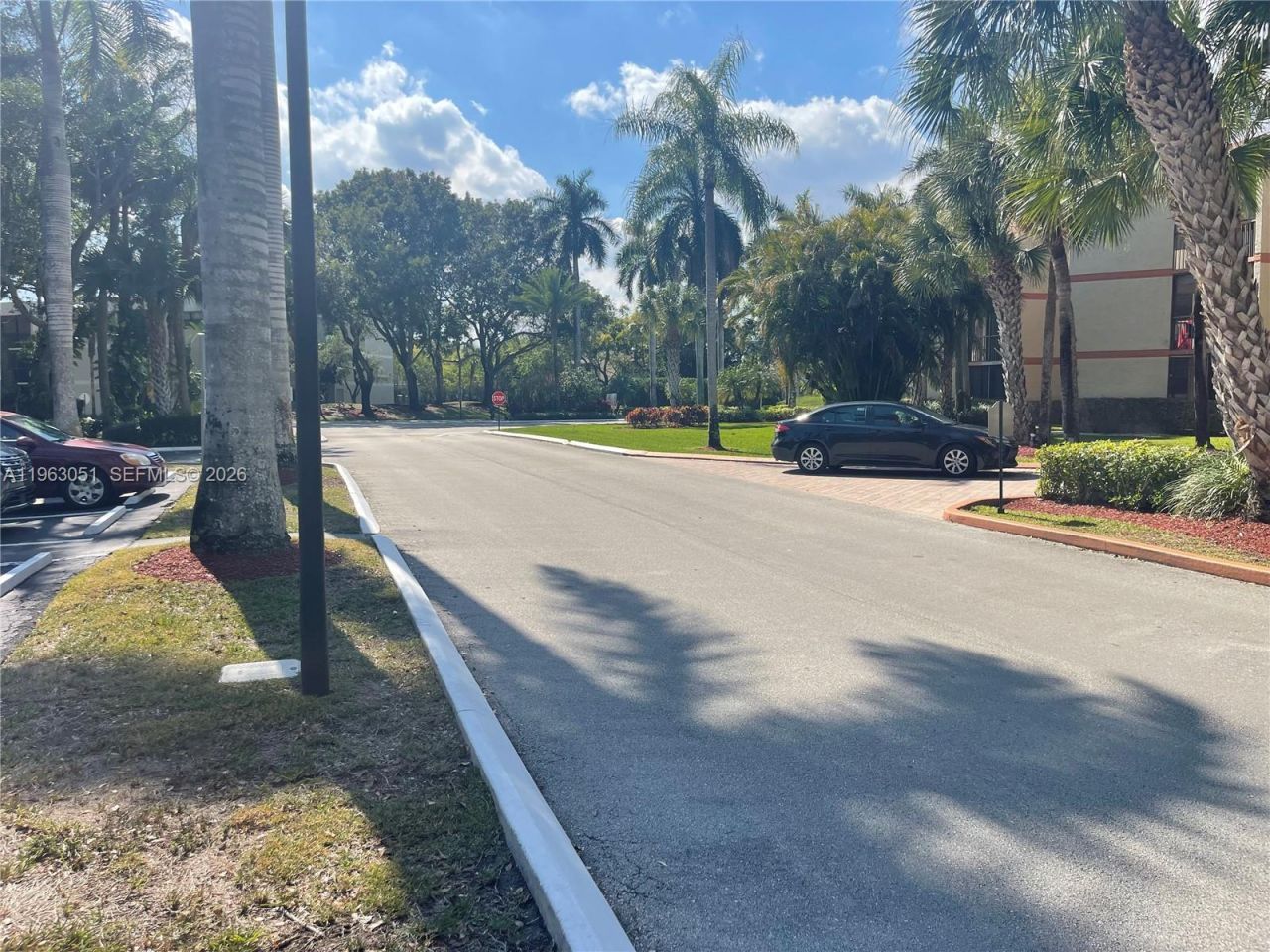 16475 Golf Club Rd, Unit 309, Weston, FL 33326 Photo