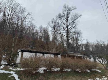 3781 County Road 31, Chesapeake, OH 45619