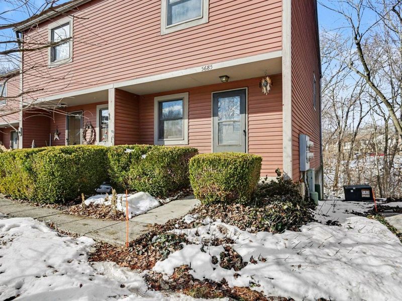 5685 Great Woods Boulevard, Columbus, OH 43231 Photo 2