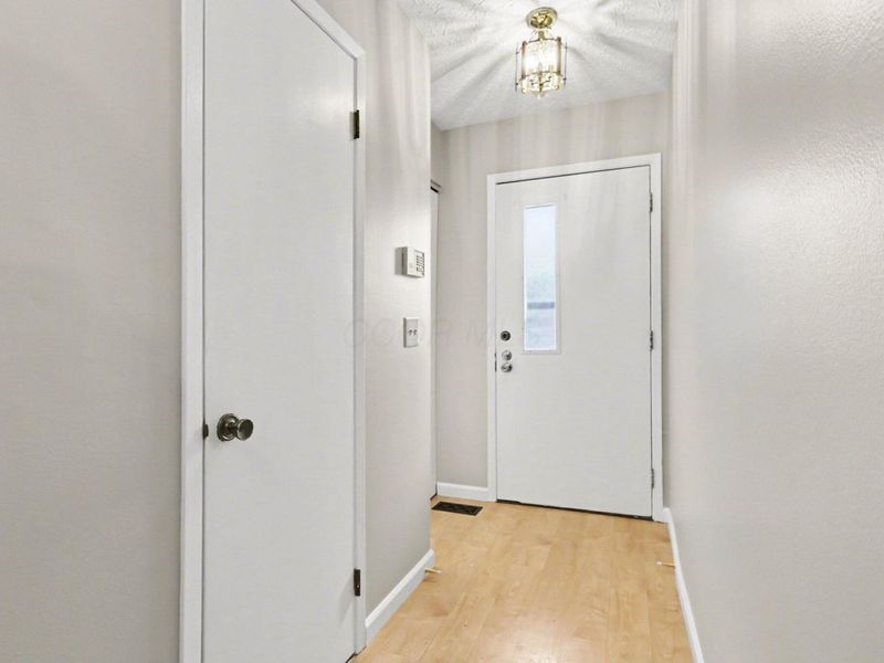 5685 Great Woods Boulevard, Columbus, OH 43231 Photo 3