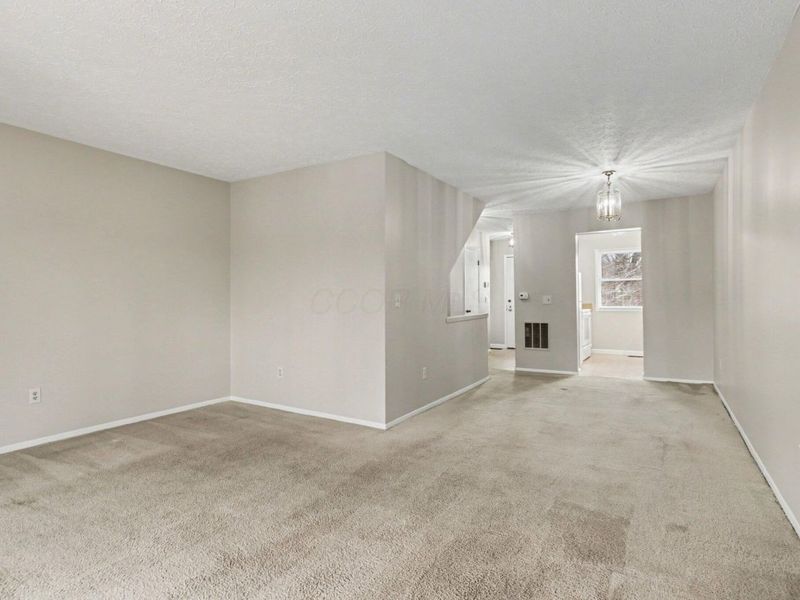 5685 Great Woods Boulevard, Columbus, OH 43231 Photo 6