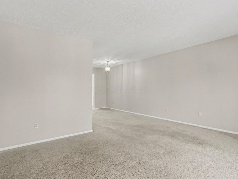 5685 Great Woods Boulevard, Columbus, OH 43231 Photo 7