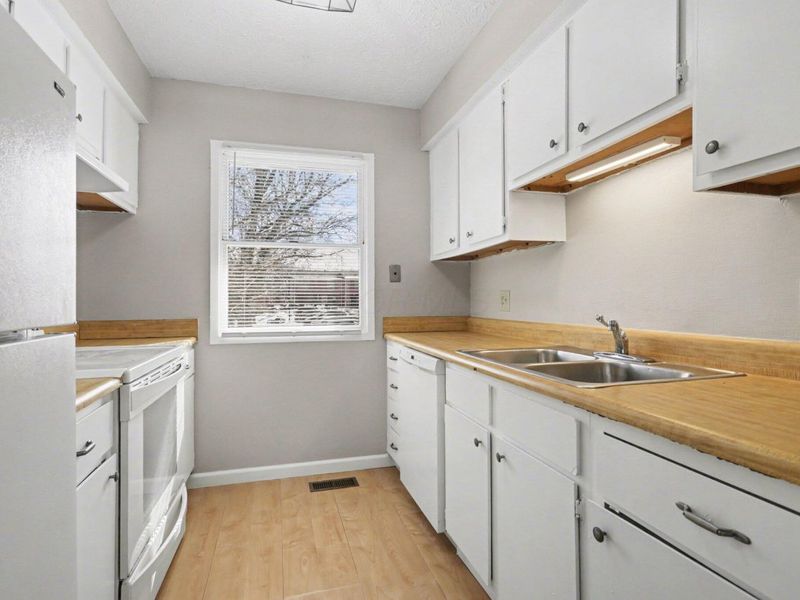 5685 Great Woods Boulevard, Columbus, OH 43231 Photo 8