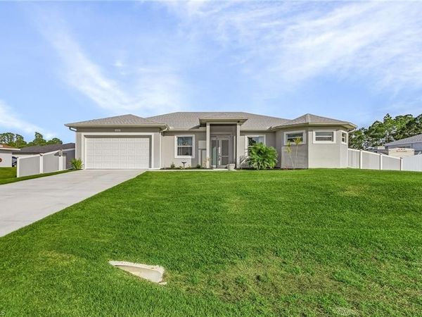 1020 Rush AVE, LEHIGH ACRES, FL 33972