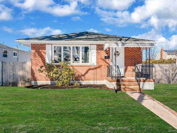 221 Amsterdam Avenue, West Babylon, NY 11704