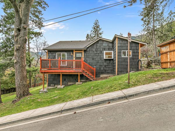 220 Nutley Street, Ashland, OR 97520
