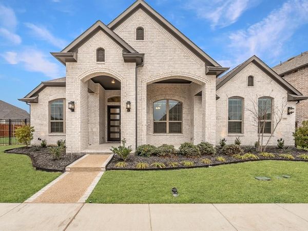 1000 Goldenrod Drive, Crowley, TX 76036