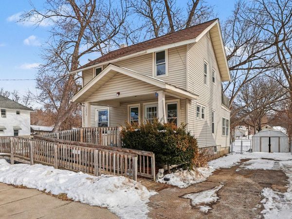 1235 Sheldon Street, Jackson, MI 49203