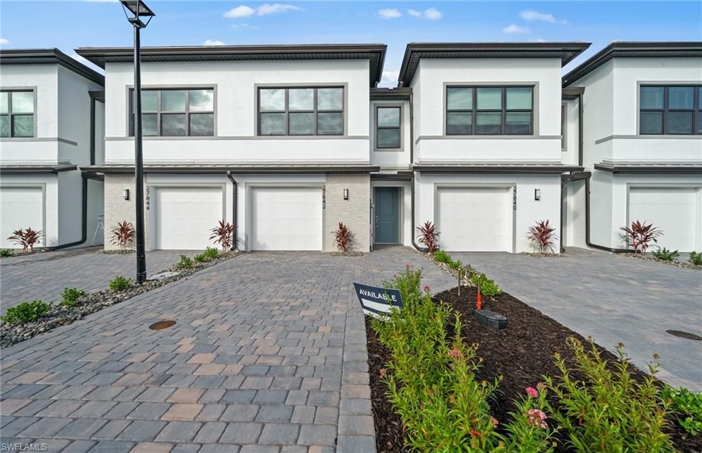 27905 Radiant Ct, Bonita Springs, FL 34135 Photo