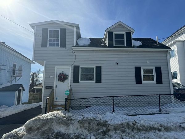 511 Bank St, Fall River, MA 02720